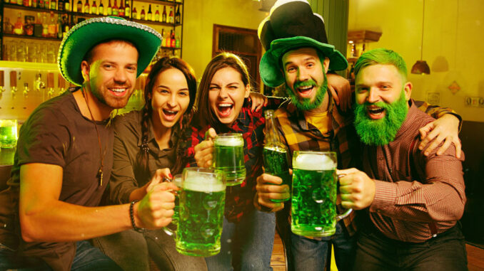 St'Reet Patrick’s Day, due giorni di birra, Irish street food e tanta musica dal vivo al Collisioni Circus con Street Parej