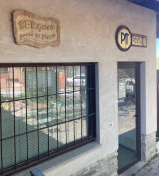 Lavori in corso nell'ufficio postale di Bergolo 1