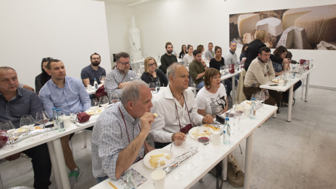 Ecco Vinum lab, degustazioni di formaggi e vini alla cieca 1