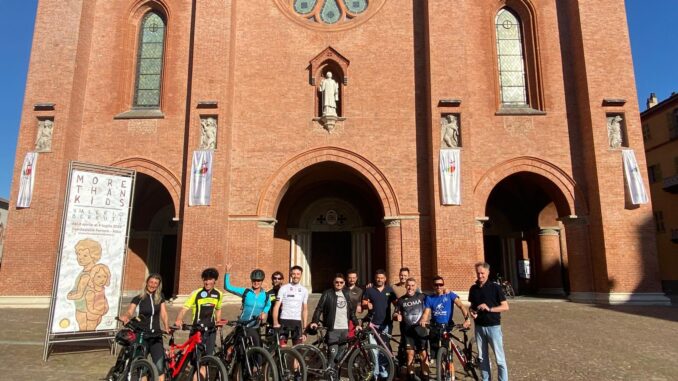Giancarlo Fisichella biker tra le colline 1