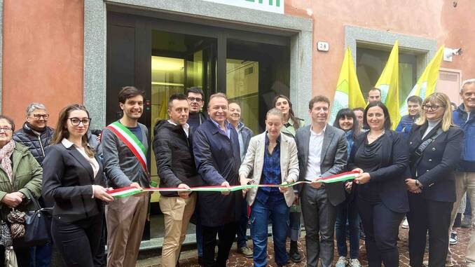 Ufficio-Coldiretti-La-Morra-Taglio-nastro (002) 5