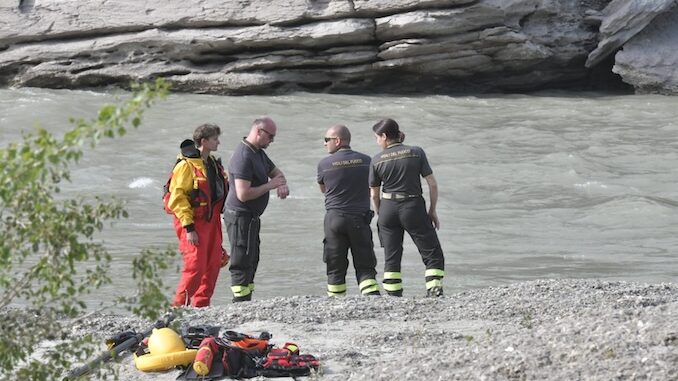 Un ragazzo di 12 anni è caduto nel Tanaro a Verduno: le ricerche dei Vigili del fuoco (VIDEO e FOTOGALLERY) 3