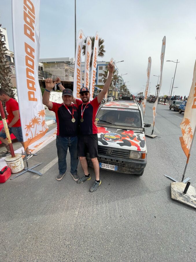 Tra le dune del Marocco svettano le Fiat Panda cuneesi 3