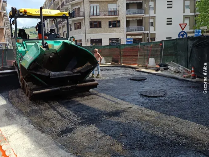 Alba / Cantiere in corso Enotria verso la conclusione, oggi l'asfaltatura