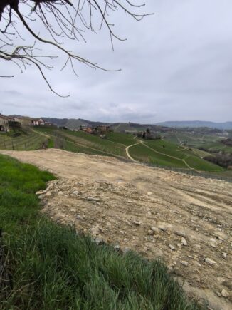 Serralunga / Il consolidamento della scarpata non può più aspettare