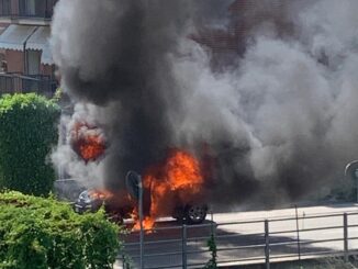 Due auto in fiamme nel giro di poche ore: una Panda in strada Cauda e un furgone sulla Spa7