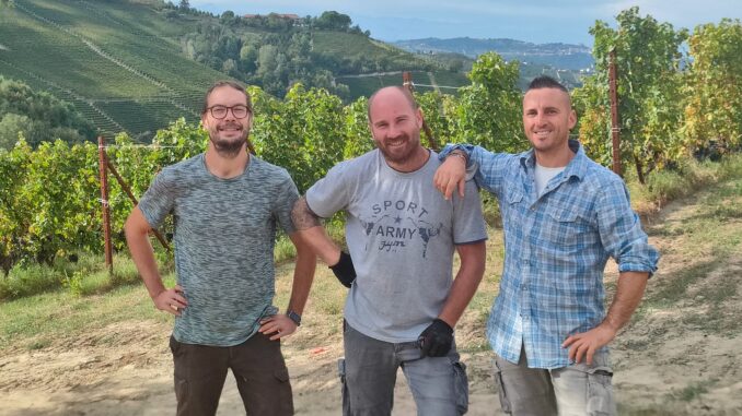 Gabriele, Daniele e Carlo Manera Mercato della terra / I vini di Manera sono l’essenza di un territorio