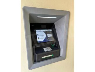 A Novello installato un Bancomat di fronte alle scuole