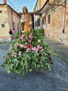 A Bra preghiere e fiaccole per la chiusura del mese mariano