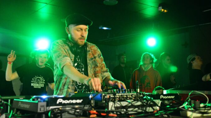 La musica dub arriva al Cinema Vekkio: ospite Radikal Guru