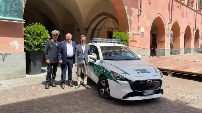 Alba / Vettura ibrida per la Polizia municipale: sostituisce un mezzo diesel Euro 4