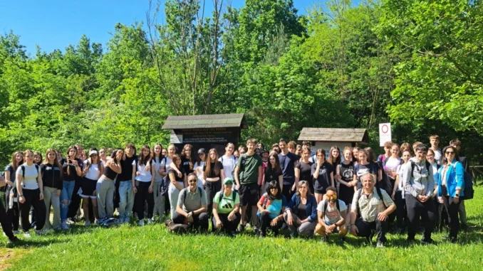Al parco forestale del Roero, una giornata i ragazzi del liceo da Vinci di Alba