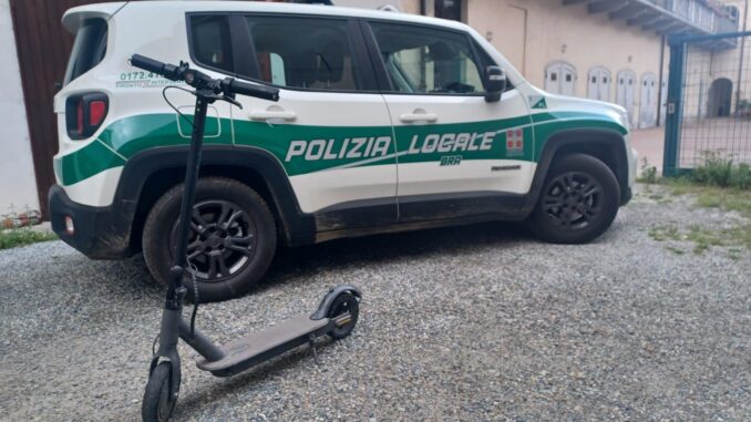 Scontro tra auto e monopattino: grave un minorenne