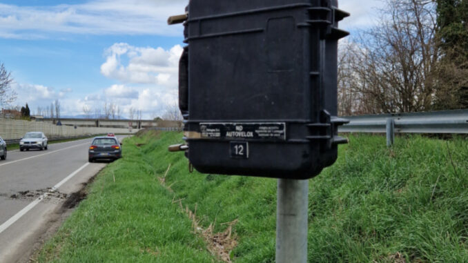 Rilevatore traffico Per studiare il traffico albese da domani (domenica 11) saranno posizionati rilevatori del flusso di mezzi