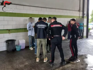 Asti / I Carabinieri trovano otto lavoratori in nero in un autolavaggio