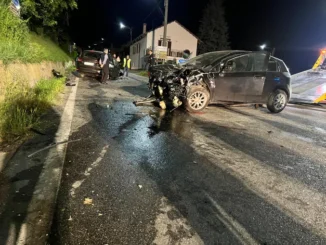 Tre feriti nella notte a Grinzane Cavour: scontro tra due auto