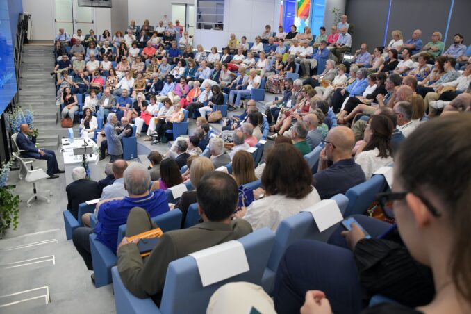 Il Thank you della fondazione Ospedale al professor Silvio Garattini 2