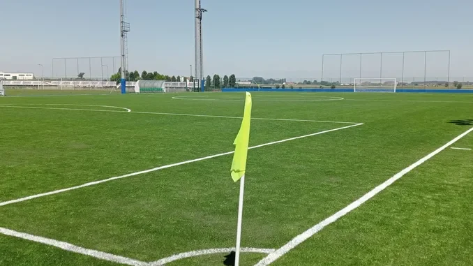 Roretese 1975: 50 anni di calcio festa sul campo sintetico appena rifatto