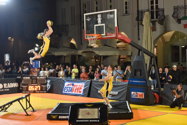 Estathé 3x3 Italia Street basket: incontri e acrobazie fino a tarda notte 11