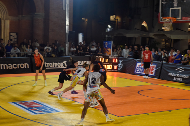Estathé 3x3 Italia Street basket: incontri e acrobazie fino a tarda notte 12