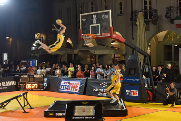 Estathé 3x3 Italia Street basket: incontri e acrobazie fino a tarda notte 21