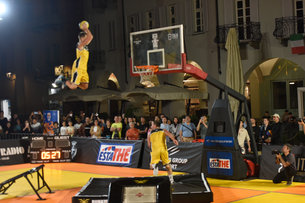 Estathé 3x3 Italia Street basket: incontri e acrobazie fino a tarda notte 22