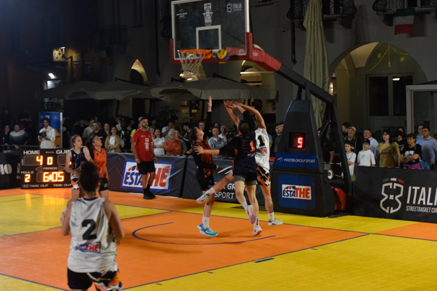 Estathé 3x3 Italia Street basket: incontri e acrobazie fino a tarda notte 23