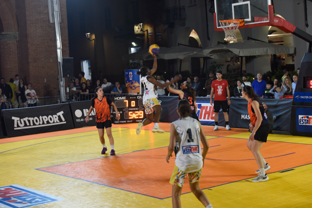 Estathé 3x3 Italia Street basket: incontri e acrobazie fino a tarda notte 26