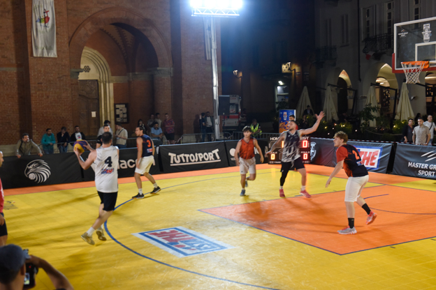 Estathé 3x3 Italia Street basket: incontri e acrobazie fino a tarda notte 27
