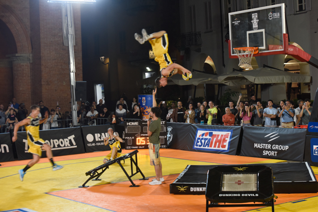 Estathé 3x3 Italia Street basket: incontri e acrobazie fino a tarda notte 31