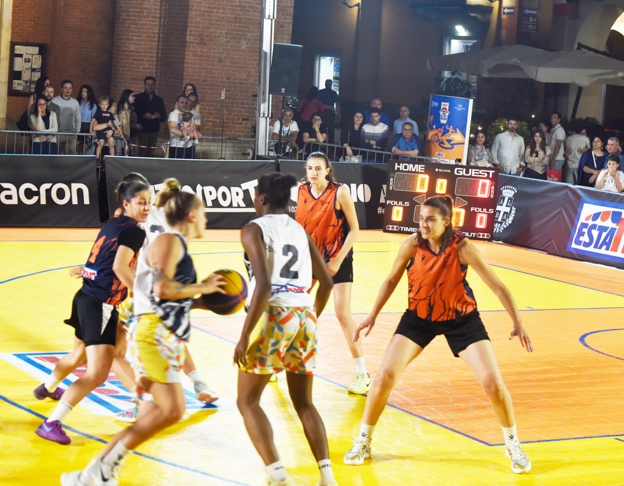 Estathé 3x3 Italia Street basket: incontri e acrobazie fino a tarda notte 40