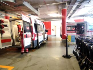 Schianto nella notte ad Alba: muore un ragazzo, quattro feriti