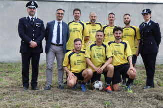 Il torneo di calcio che Valelapena giocato tra internati, agenti e studenti 3