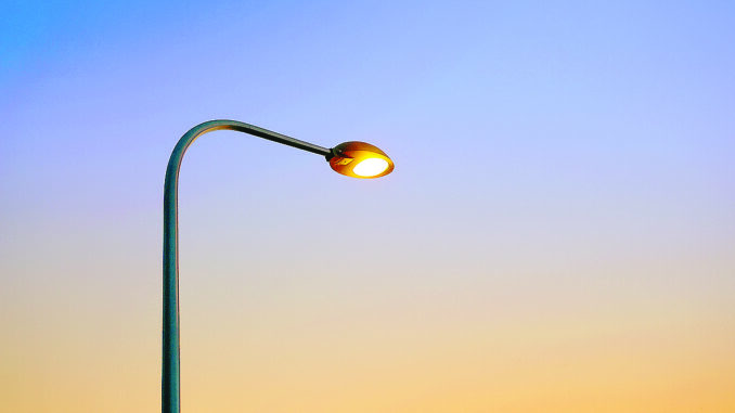 Consiglio comunale / Ad Alba piovono segnalazioni sui lampioni spenti
