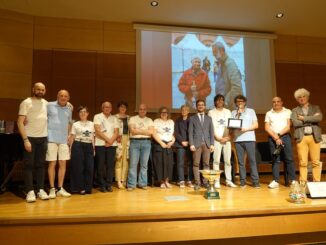 Alba: l’Amministrazione comunale ha consegnato una targa al Gruppo Fotografico Albese per i 60 anni di attività