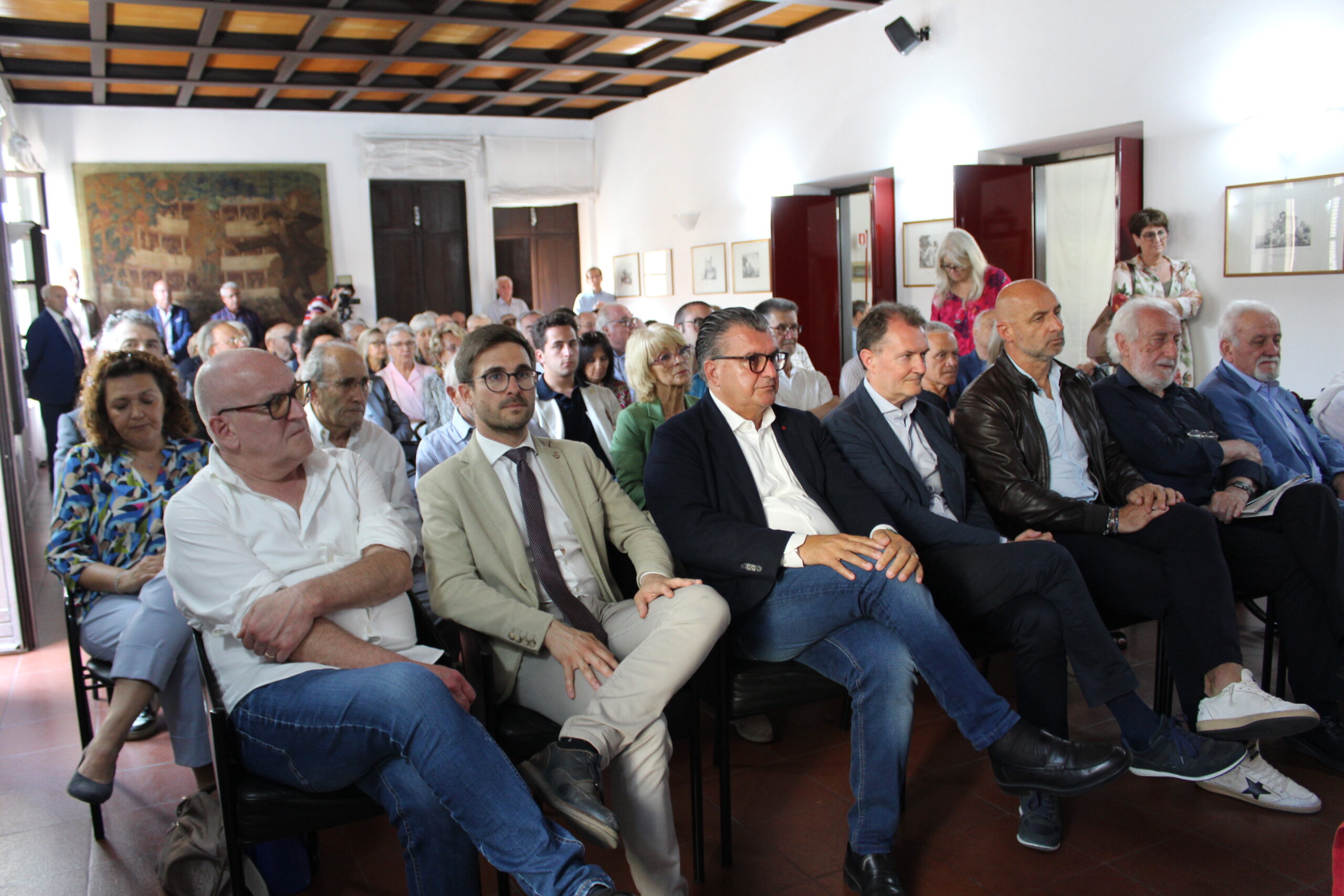 La Famija Albèisa festeggia 70 anni di storia, cultura e impegno per Alba 2
