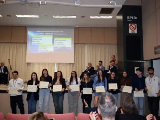 Meritiamo il futuro / L'istituto Guala di Bra assegna le borse di studio