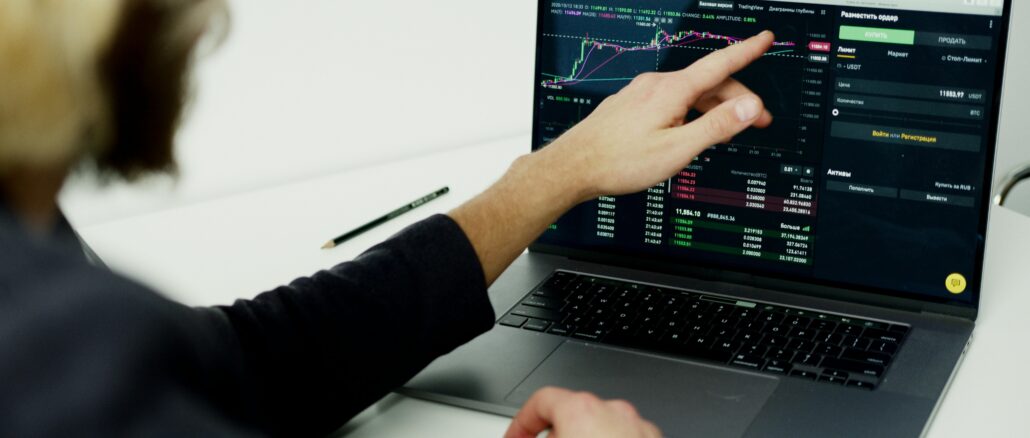 Il caso / Era il nostro consulente finanziario di fiducia, ma ci stava ingannando