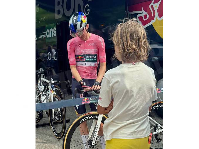 Giro Next gen, a Prato Nevoso vince Novak, ma Tuckwell difende la maglia rosa 3