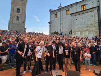The Original Blues Brothers Band in concerto: mito, virtuosismo e blues dal vivo 27