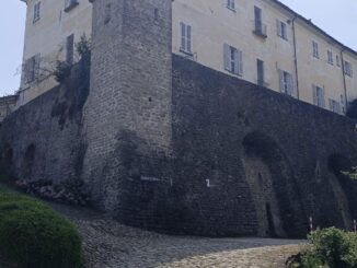 Al castello di Perno con
