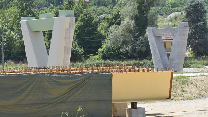 DSC_5870 - Copia (2) Asti-Cuneo: luglio sarà il mese della posa delle prime travi del maxiviadotto