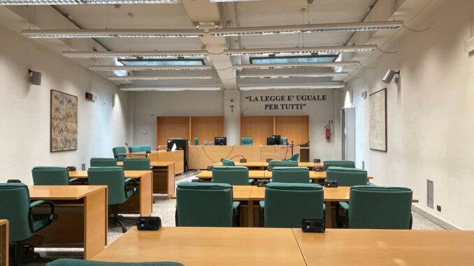 In Tribunale / Violenta la badante della madre, nega ogni accusa