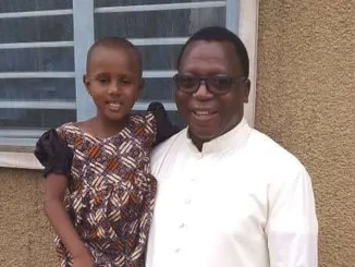 Torna don Max, l’amato sacerdote africano che per alcuni anni, fino al 2011, quando è tornato in Benin è stato vice parroco a Bandito.