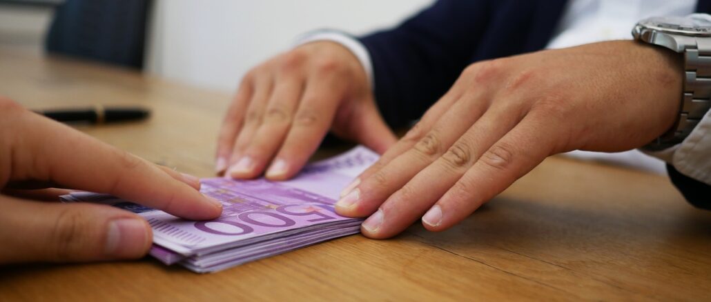 Il caso / I risparmi di una vita andati in fumo, altri 2 coniugi caduti nella trappola del broker