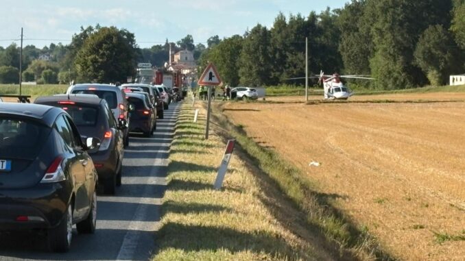 Scontro tra due auto in via don Orione a Bra: un uomo di 46 anni perde la vita