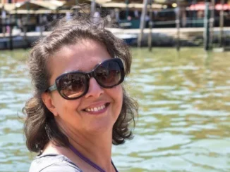 Alba / L'addio alla maestra Loredana Delmonte e il ricordo dei colleghi