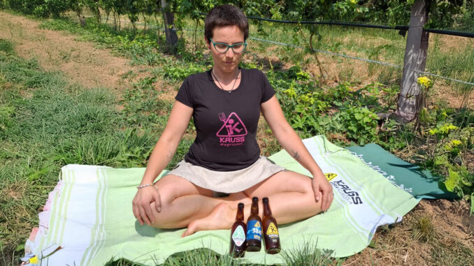 Yoga tra i luppoli e musica live: torna “Beer and Chill”