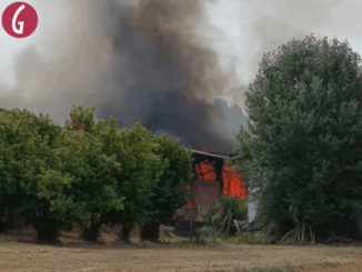 Incendio in corso in un capannone alla periferia di Alba