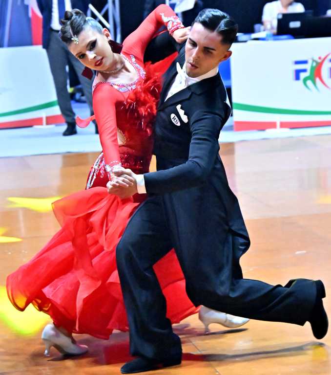 Giulia Baracco e Lorenzo Dibilio vicecampiondi italiani di danze standard 1